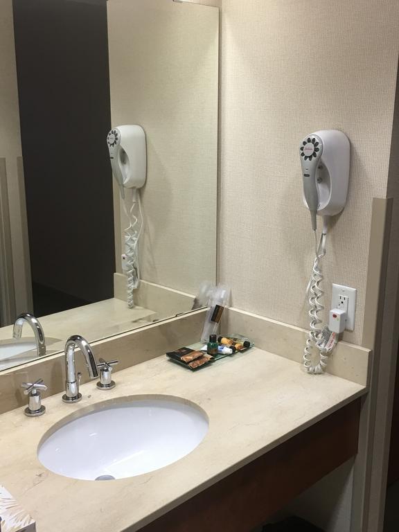 St. Albert Inn & Suites Saint Albert Dış mekan fotoğraf